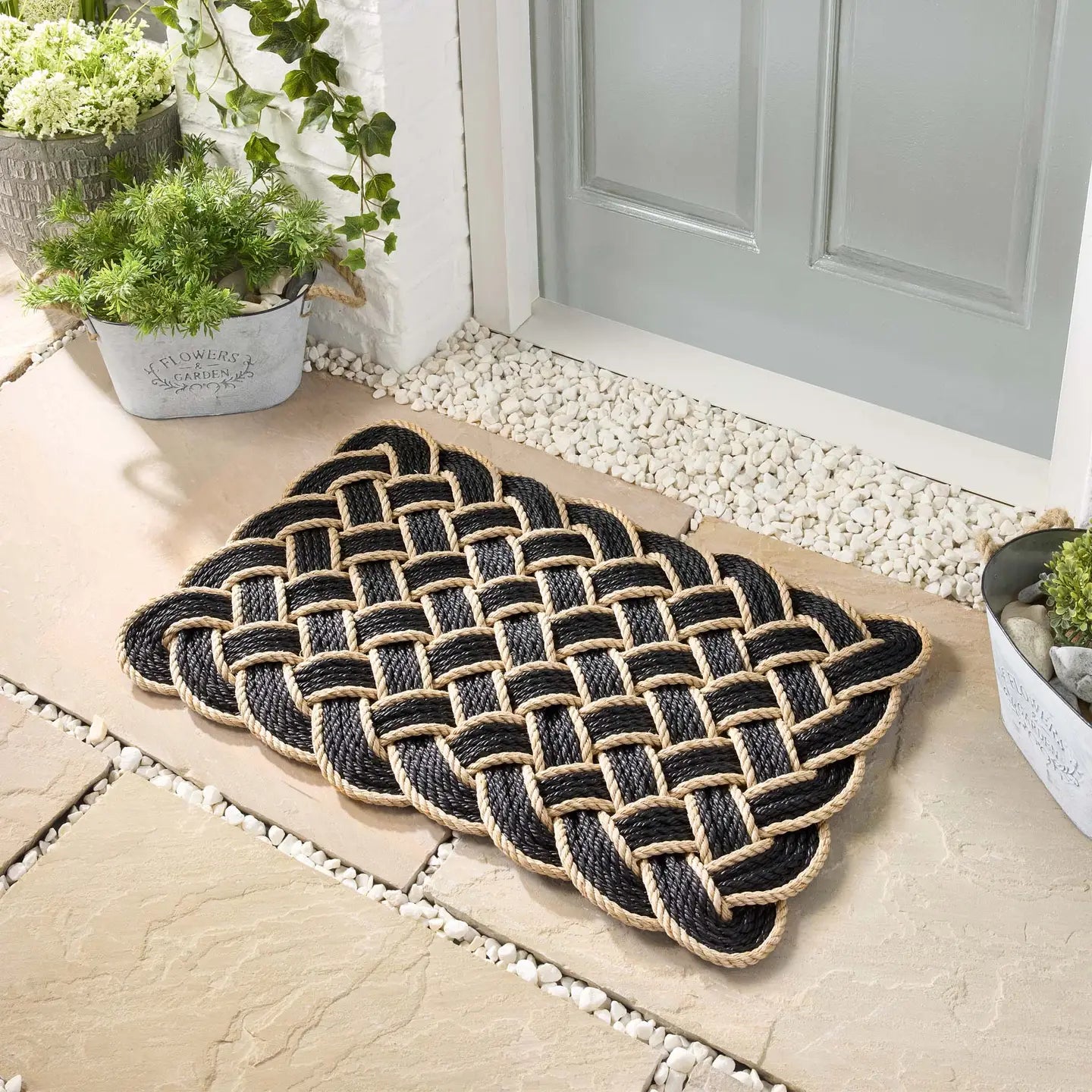 Black & Cream Lovers Knot Mat 45cm x 75cm