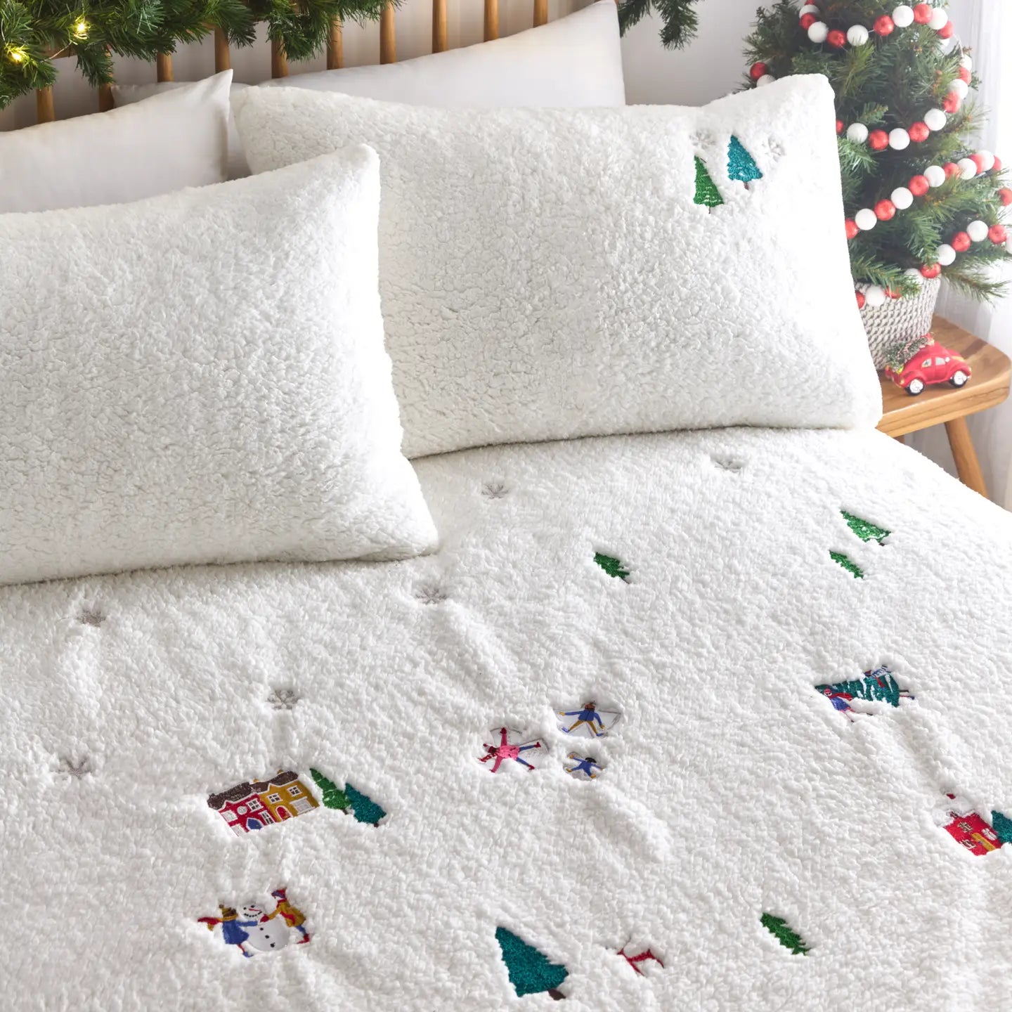 Christmas White Fleeced Bedding Set