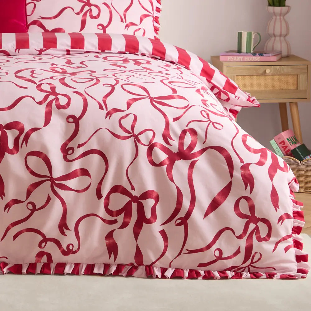 Pink & Red Reversible Bow Bedding